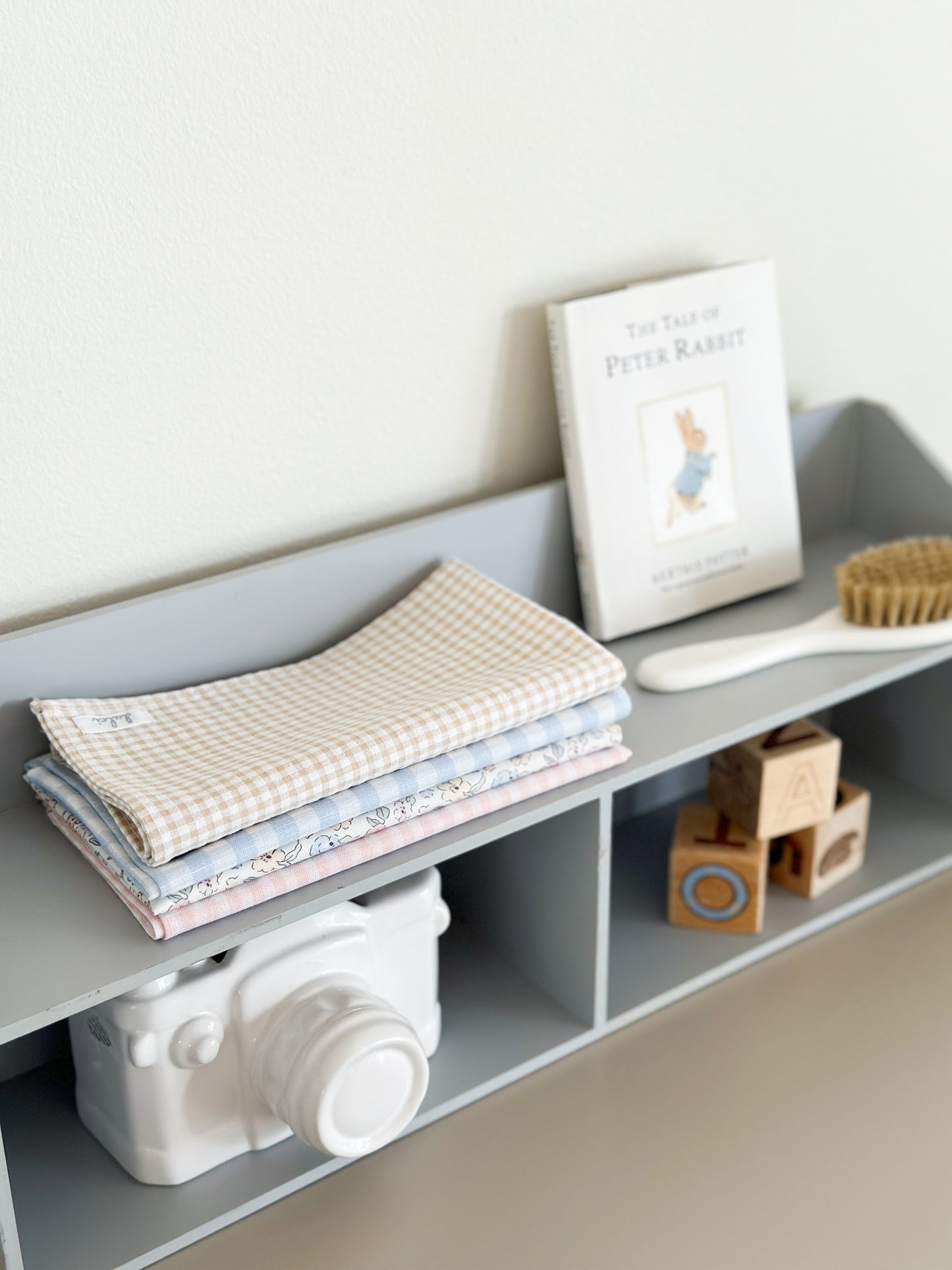 Bobbi scarf in beige gingham