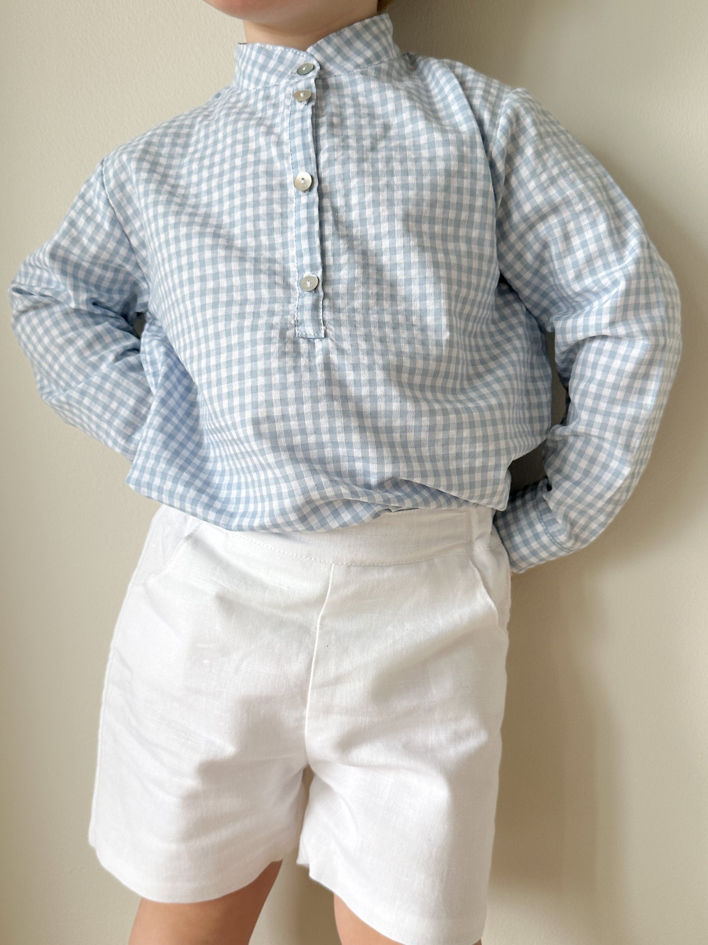 Noah shorts in white linen